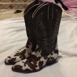 D&G cow boots and MK jacket. Reserved do not buy